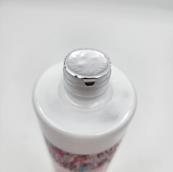 New Olivia Grace Vanilla Almond Body Lotion 12.9 oz Factory Sealed - Picture 3 of 4